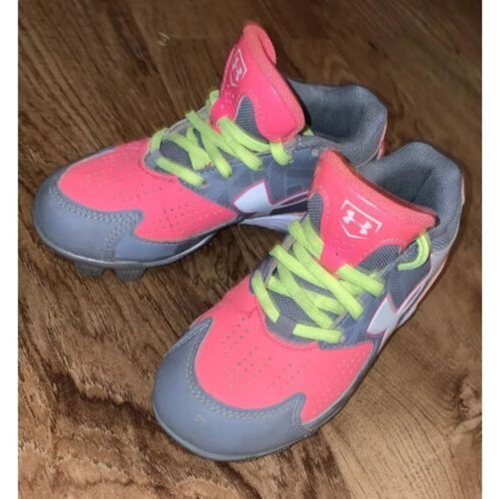 Under Armour Girls Womans Size 10K Athletic Cleat Rotational Traction Sneakers